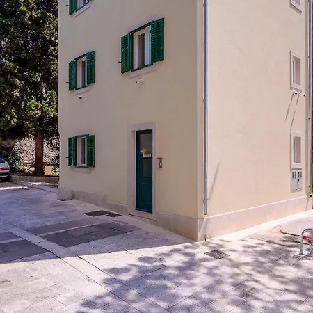 Blue And Apartman *